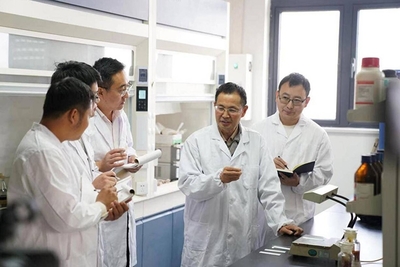 岱岳区实施“百名博士任科技副总”工程，以校企合作为桥梁，深化工程与技术研究和试验发展